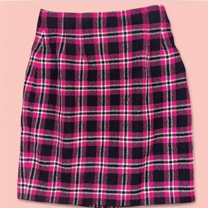 Ann Taylor 90s Vintage Pink and black plaid mini skirt size 6